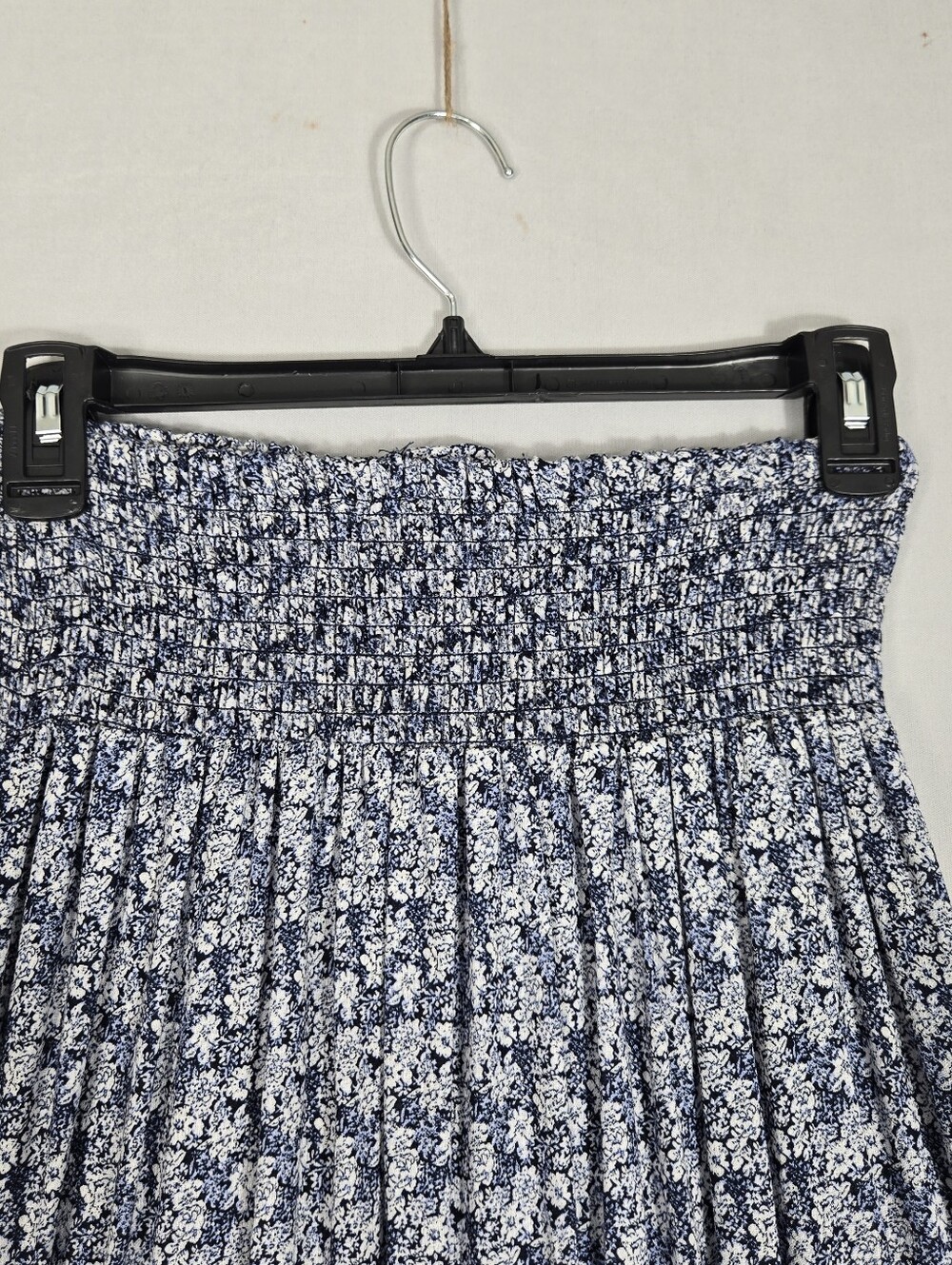 Rachel Zoe Blue White Floral Maxi Skirt Smocked Waist Hi Low Hem Size XS - Picture 11 of 15